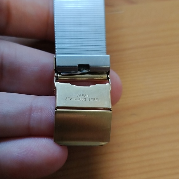 Vtg Wittnauer Quartz Gold & Black face w/ diamonds @ 12&6. HT4478 Swiss 9782 - Picture 7 of 14